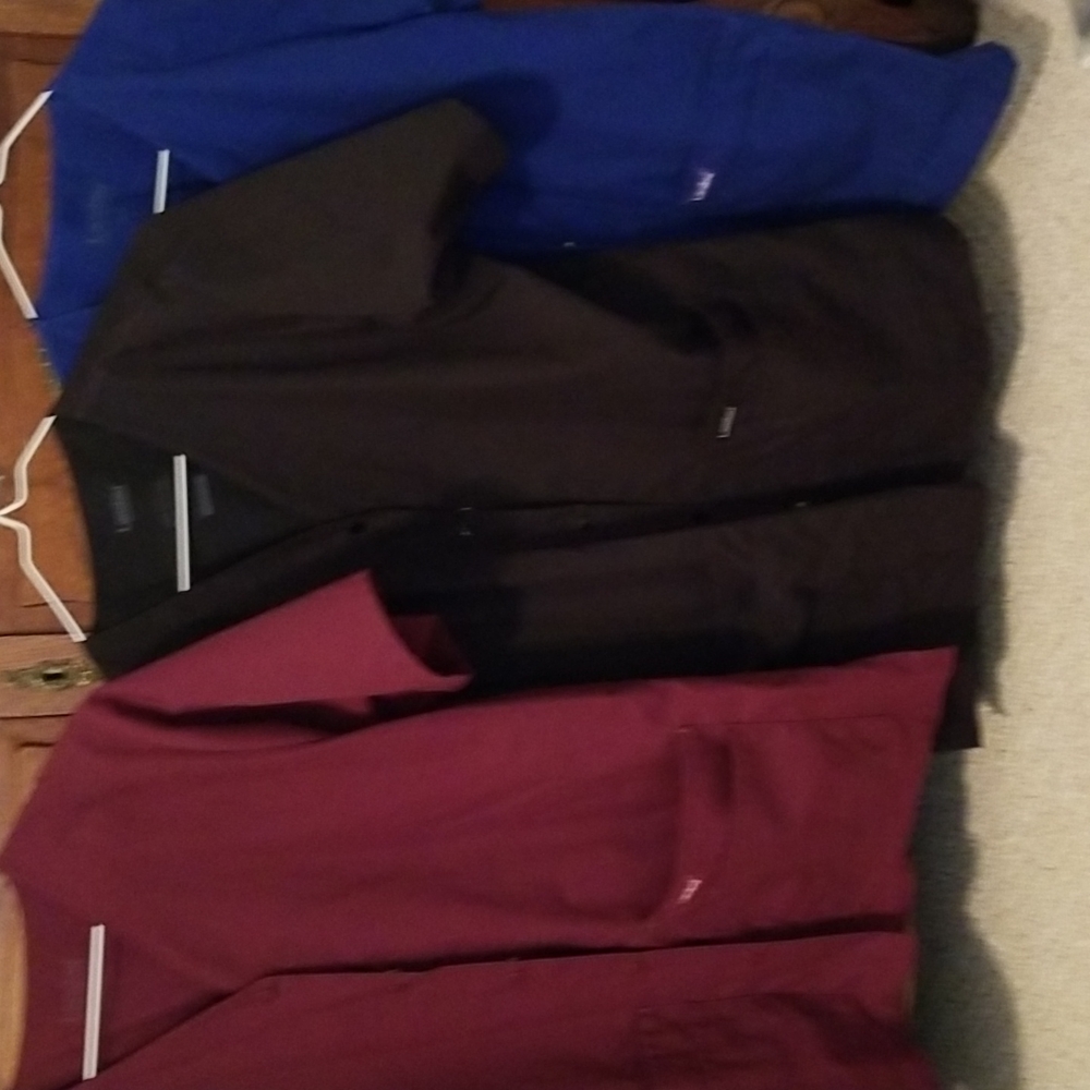 3 pack scrub tops